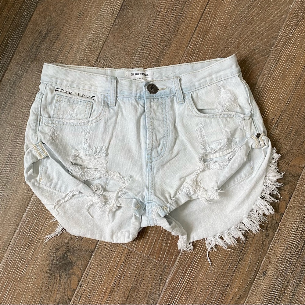 One Teaspoon “bandits” denim shorts (size 25)